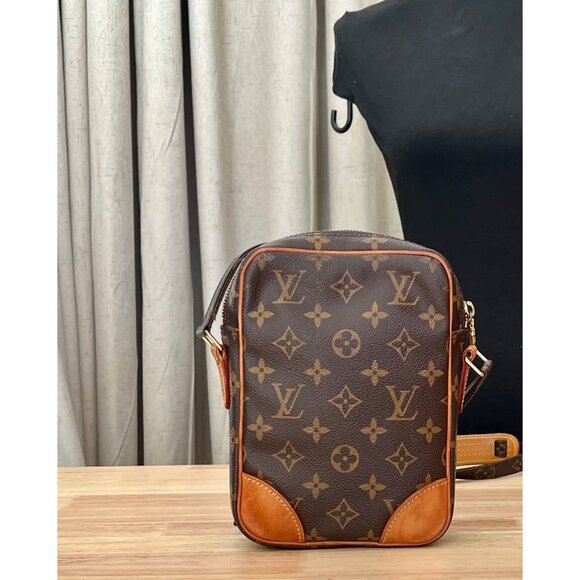 Authentic Louis Vuitton Monogram Danube Shoulder Bag - Picture 3 of 13